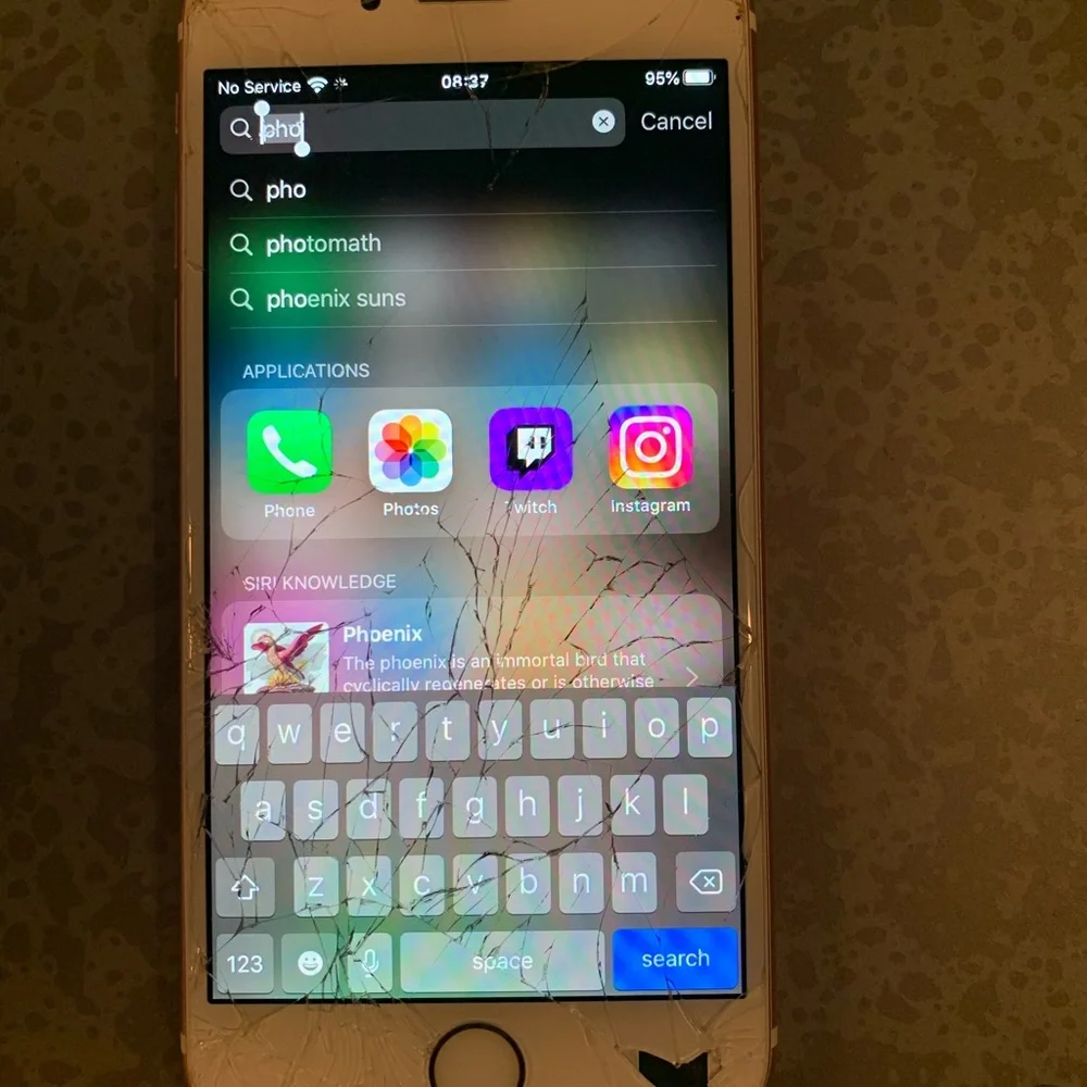 IPhone 6S 32 GB, Rose Gold, fully functional, cracked screen